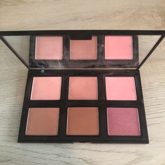 laura mercier blush palette
